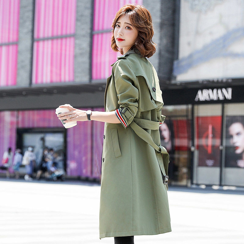 wear a trench coat